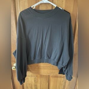 Grey cropped crewneck